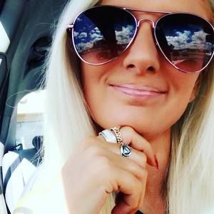 Meet your Posher, Angie